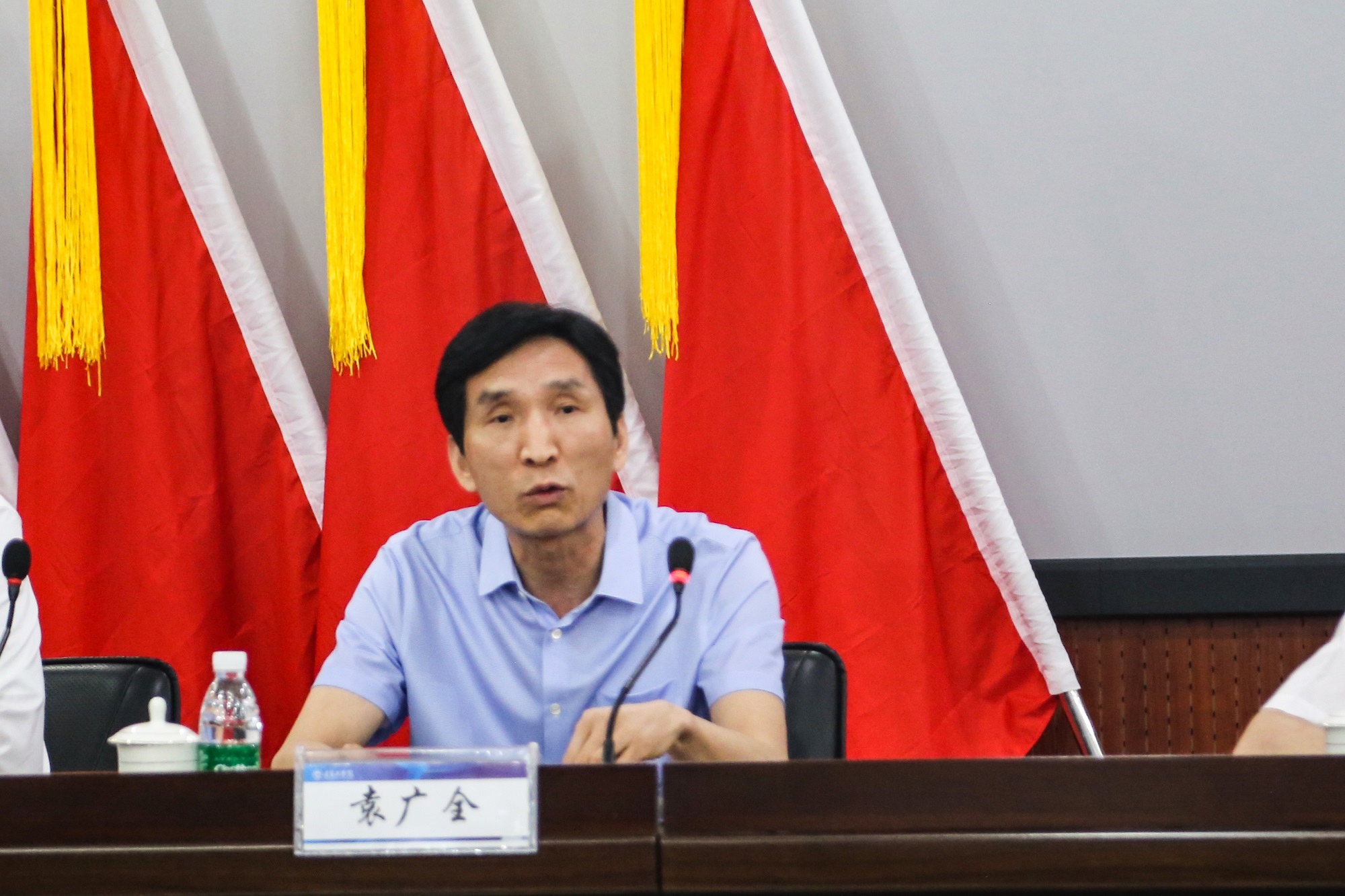 足球365直播网召开干部大会