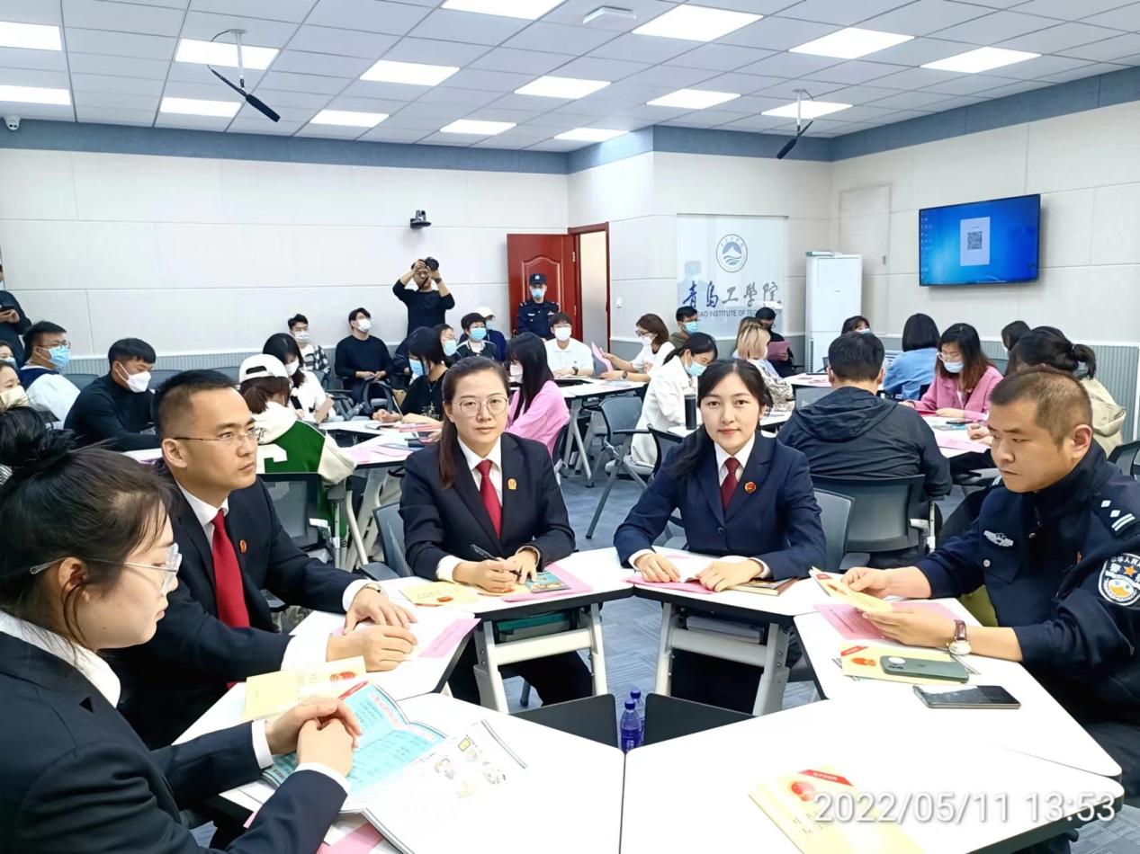 足球365直播网联合公检法为万名师生举办校园防诈骗安全教育讲座