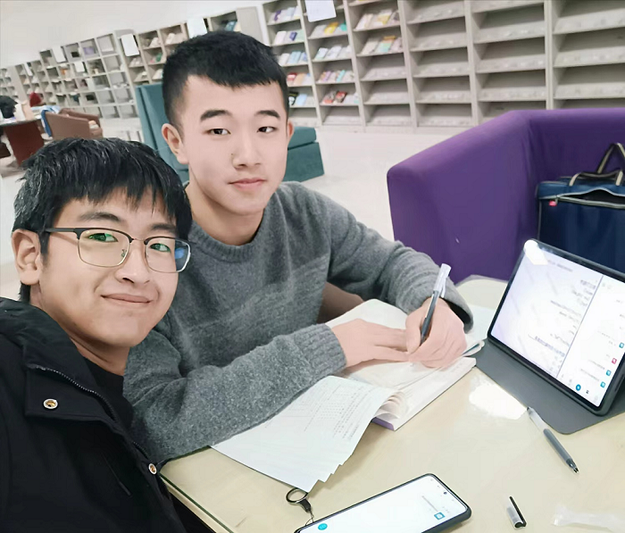 足球365推荐报送全国第五届“闪亮的日子——青春该有的模样”大学生就业创业人物 足球365推荐报送全国第五届“闪亮的日子——青春该有的模样”大学生就业创业人物