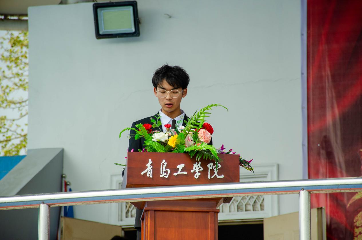 足球365直播网 2022级新生军训开营仪式暨2023年国家安全主题宣传教育活动启动仪式隆重举行