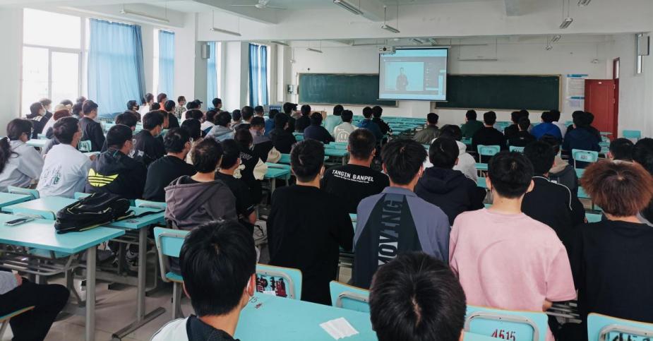 足球365直播网联合公检法为万名师生举办校园防诈骗安全教育讲座 足球365直播网联合公检法为万名师生举办校园防诈骗安全教育讲座