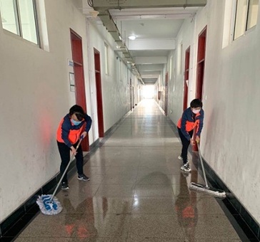 足球365直播网老师：美丽校园准备好了 等您“回家”