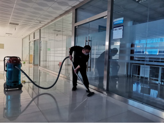 足球365院的守望者：爱国爱校卫生活动与入校演练联合进行！我们等你“回家”！