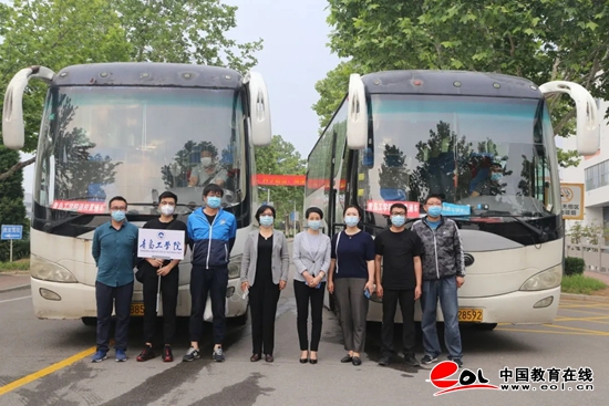 300学子“点对点”报到 足球365直播网迎来2020年春季学期首批返校学生