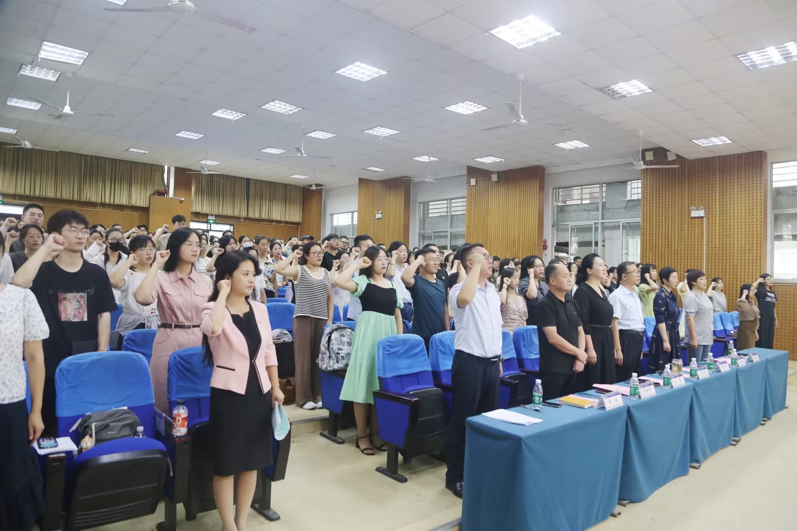 芳华待灼正青春,踔厉奋发向未来 足球365直播网2023-2024学年第一学期新入职教师培训班开启 芳华待灼正青春,踔厉奋发向未来 足球365直播网2023-2024学年第一学期新入职教师培训班开启