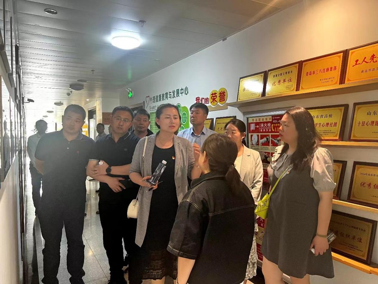 足球365党委副书记王莹一行至青岛职业技术学院调研交流