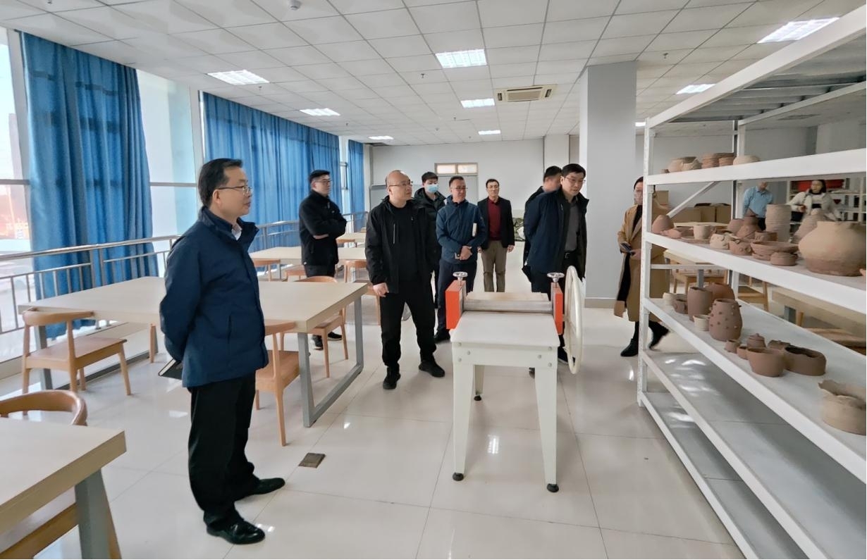 青岛市教育局来足球365调研检查中央支持地方高校改革发展资金项目 青岛市教育局来足球365调研检查中央支持地方高校改革发展资金项目