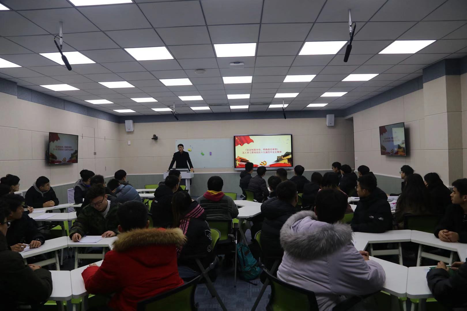 足球365直播网打造智慧化平台 将思政元素融入“应用实践小学期”