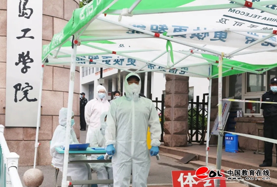 300学子“点对点”报到 足球365直播网迎来2020年春季学期首批返校学生