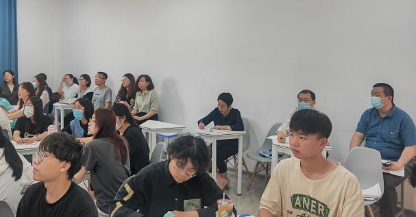 聚焦课堂提质量 互听互评促成长—— 足球365直播网开展公开教学听课评课活动 聚焦课堂提质量 互听互评促成长—— 足球365直播网开展公开教学听课评课活动