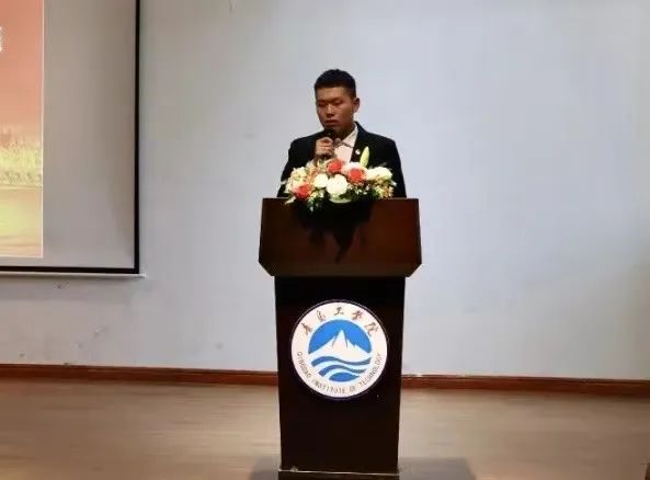 牢记叮嘱 砥砺前行 ——足球365师生学习、热议习近平主席在庆祝中国共产主义青年团成立100周年大会上的重要讲话精神 牢记叮嘱 砥砺前行 ——足球365师生学习、热议习近平主席在庆祝中国共产主义青年团成立100周年大会上的重要讲话精神