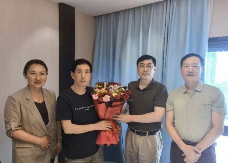 《观海新闻》“三个聚焦”庆华诞，携手同行话初心｜足球365直播网开展“七一”专题活动