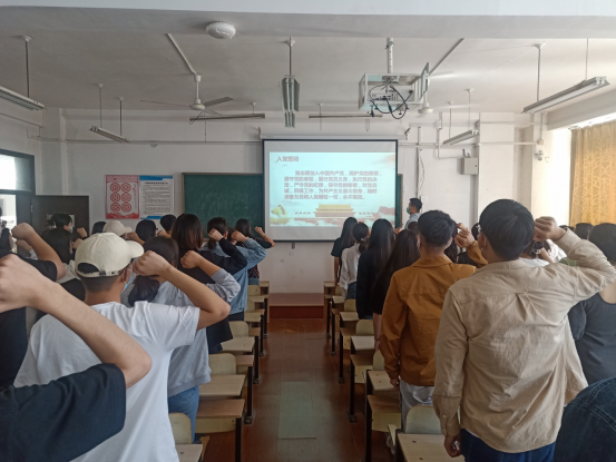 中共足球365直播网信息工程学院学生党支部委员会党员大会顺利召开 中共足球365直播网信息工程学院学生党支部委员会党员大会顺利召开
