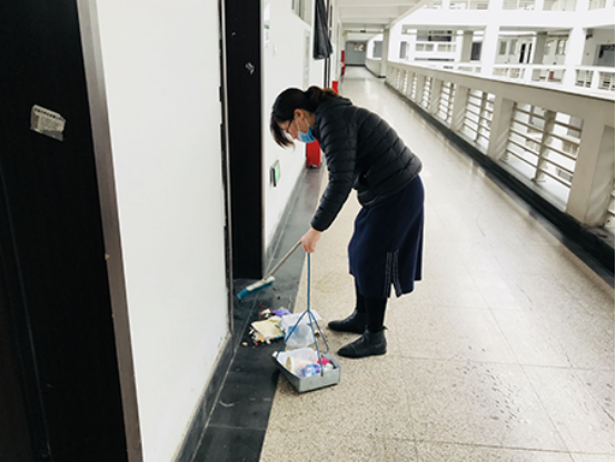 足球365院的守望者：爱国爱校卫生活动与入校演练联合进行！我们等你“回家”！