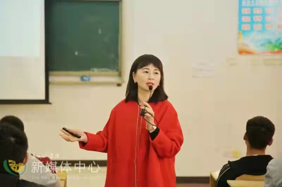 “我的快乐在教学上” 记足球365直播网刘晓燕老师