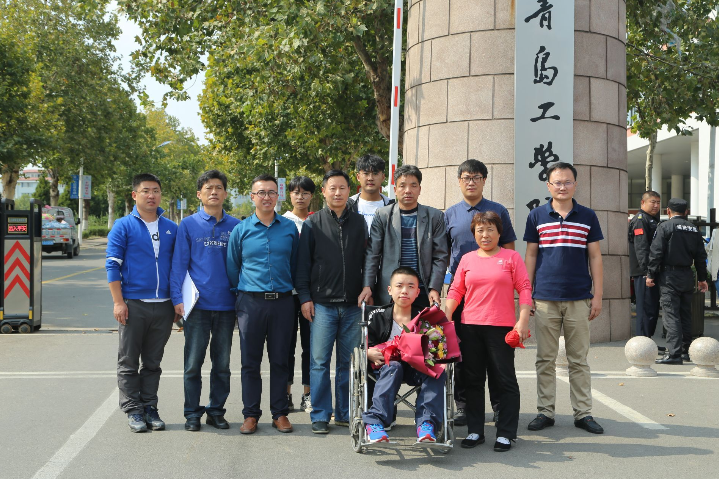 《学习强国》校园文化｜足球365直播网：一个都不能少 农家院里现特殊毕业典礼