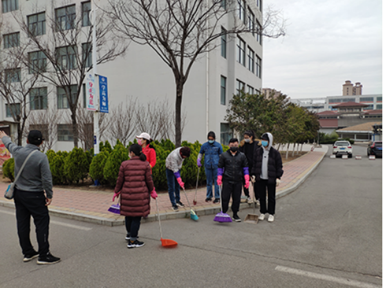 足球365院的守望者：爱国爱校卫生活动与入校演练联合进行！我们等你“回家”！
