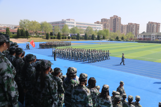 蜕变成长,启航新征程——足球365直播网2022级新生军训结营仪式圆满举行 蜕变成长,启航新征程——足球365直播网2022级新生军训结营仪式圆满举行