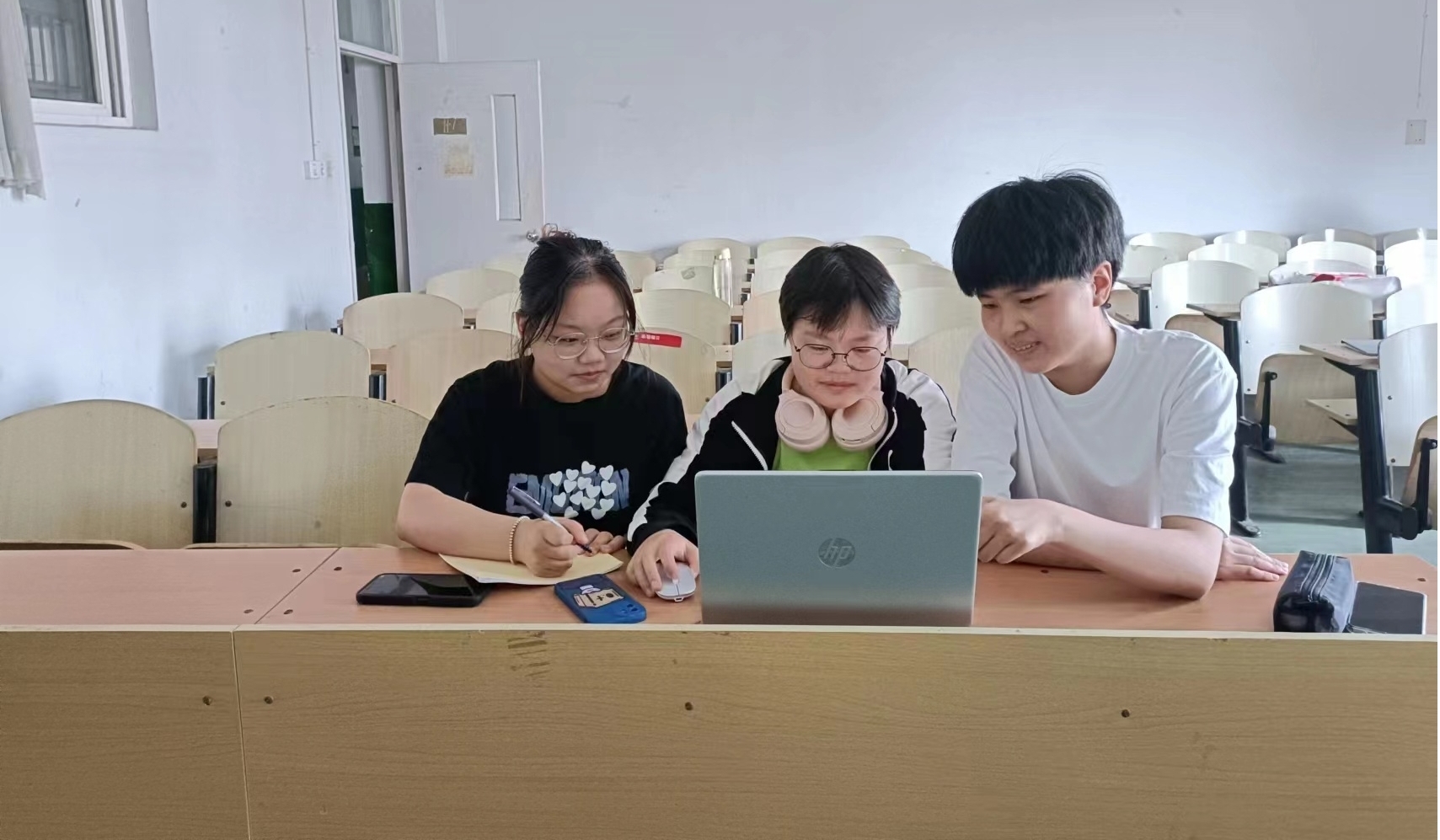足球365学生在2023年“学创杯”全国大学生创业综合模拟大赛山东省选拔赛中喜获佳绩
