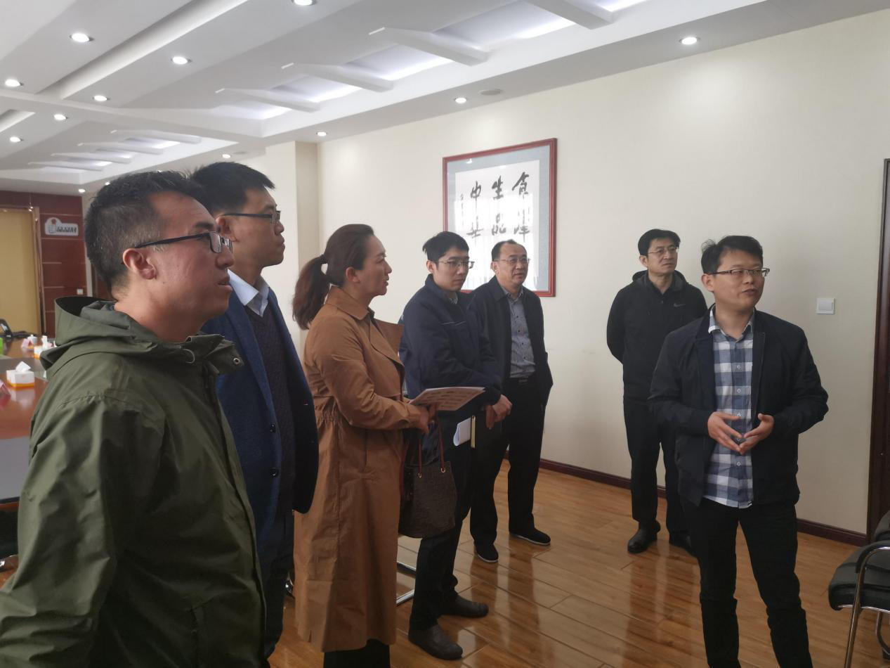 足球365与品品好公司洽谈校企合作事宜