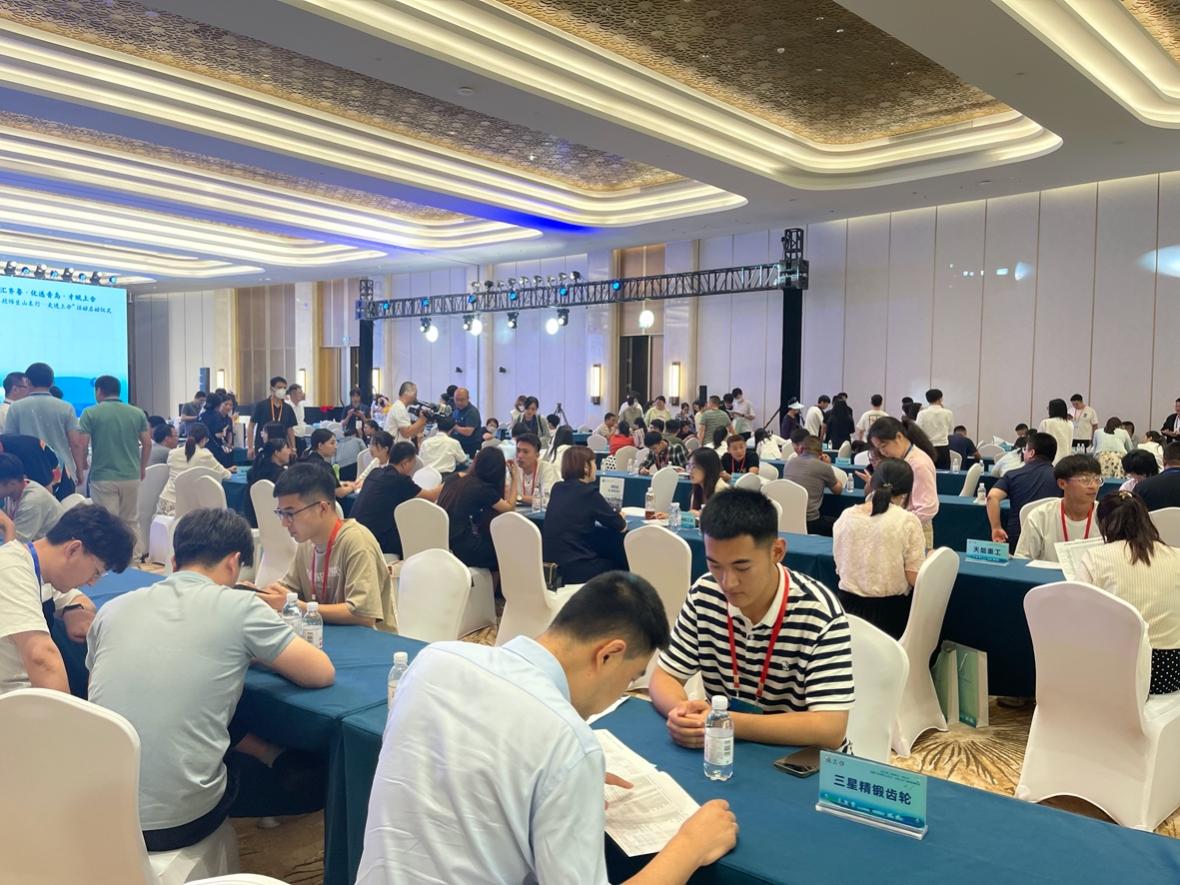 足球365受邀参加“名校师生山东行-走进上合”系列活动启动仪式