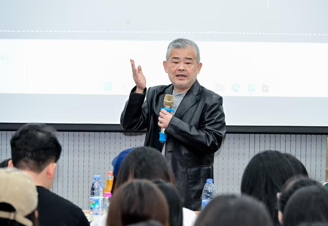 学院奖2023秋季征集大赛创意星球大讲堂足球365直播网站巡讲活动圆满落幕 学院奖2023秋季征集大赛创意星球大讲堂足球365直播网站巡讲活动圆满落幕