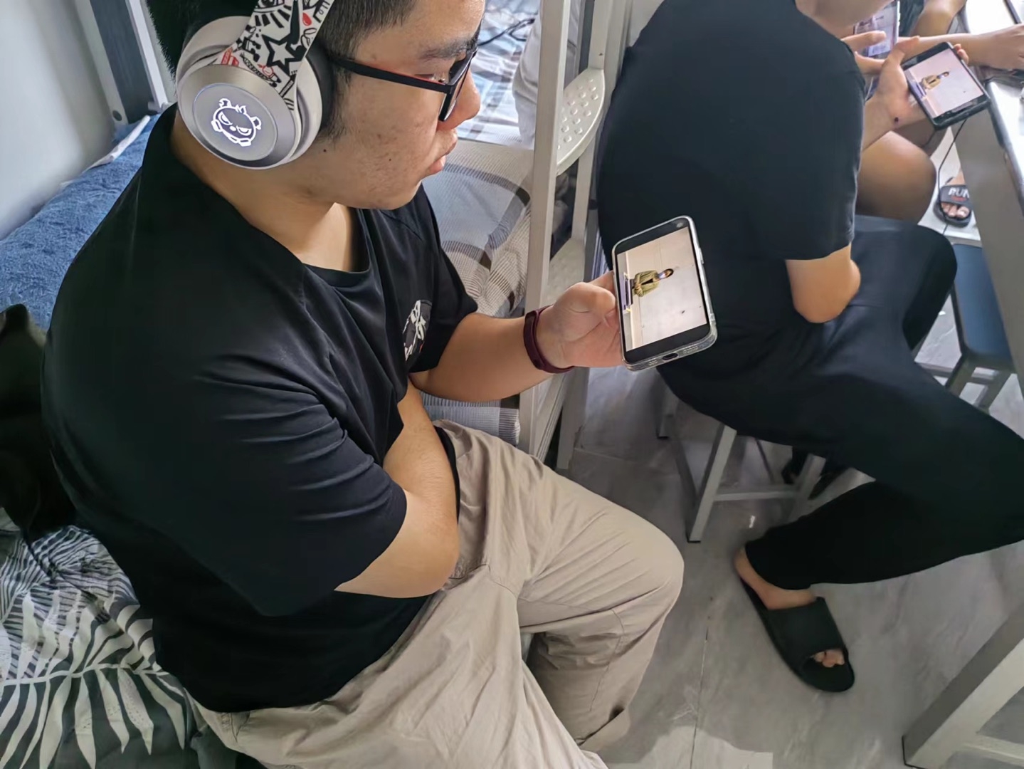 《观海新闻》足球365直播网：开学第一课，新生接受关爱生命“救”在身边专题培训