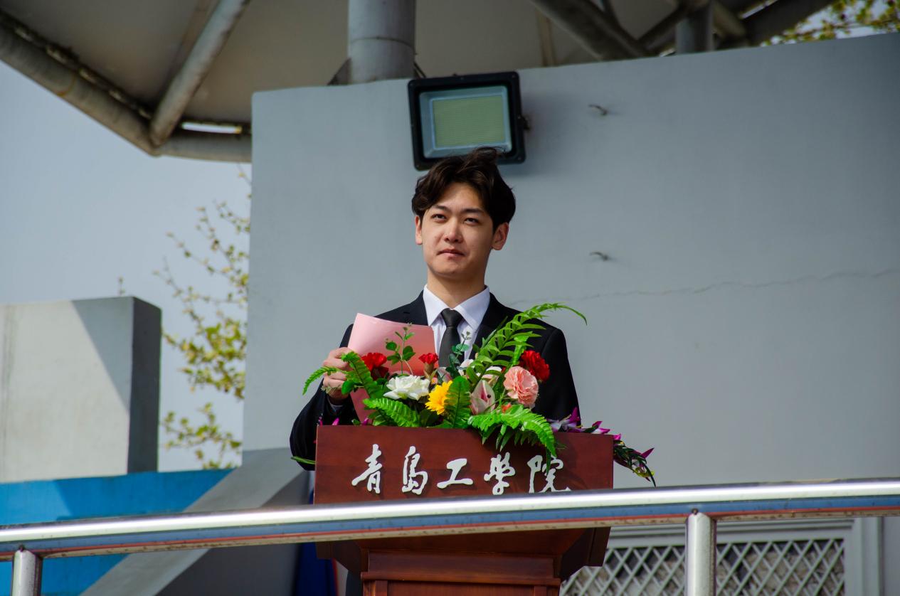 足球365直播网 2022级新生军训开营仪式暨2023年国家安全主题宣传教育活动启动仪式隆重举行