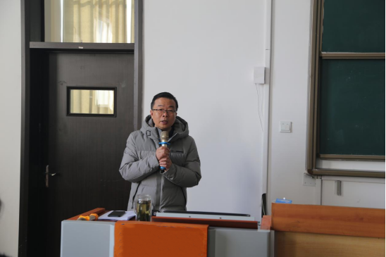 足球365直播网 召开2021-2022学年第二学期开学前全校教职工培训会——高校学分制改革专题 足球365直播网 召开2021-2022学年第二学期开学前全校教职工培训会——高校学分制改革专题