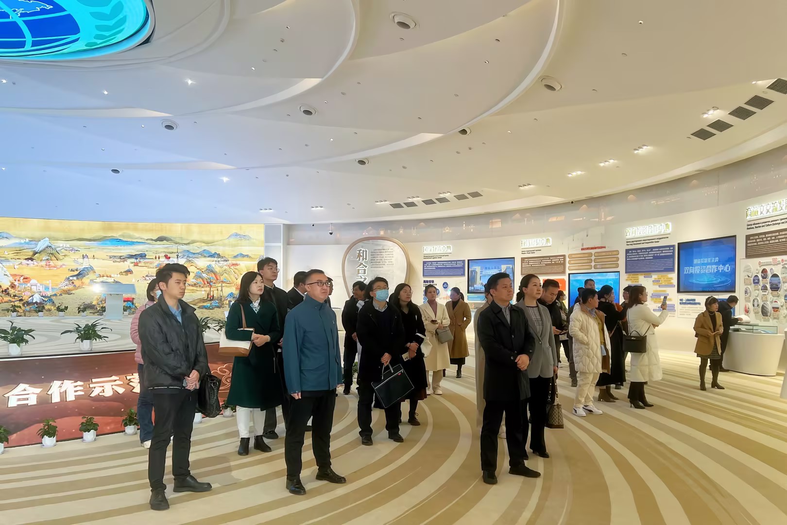 足球365直播网成功举办青岛社科青年联盟教育研究和校地融合组2023年学术座谈会 足球365直播网成功举办青岛社科青年联盟教育研究和校地融合组2023年学术座谈会