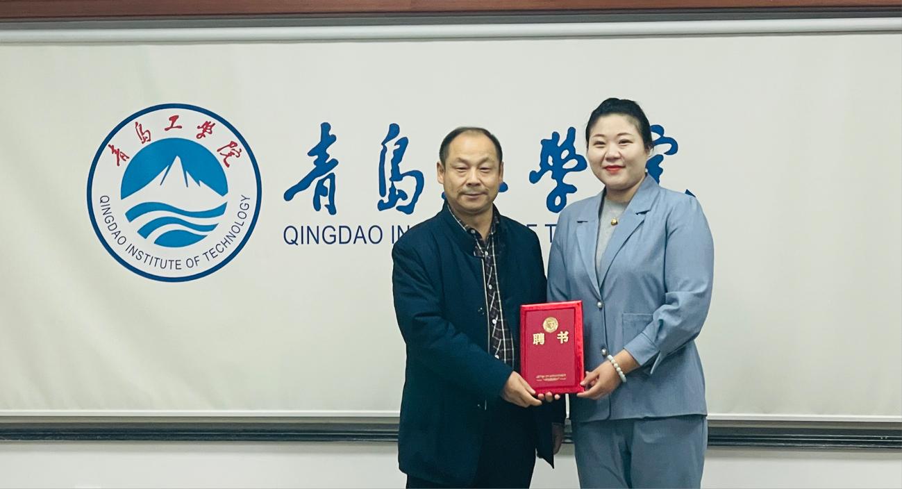 足球365与青岛智企人力资源股份有限公司校企合作签约仪式成功举办 足球365与青岛智企人力资源股份有限公司校企合作签约仪式成功举办