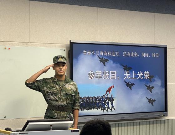 足球365直播网征兵工作再创佳绩 足球365直播网征兵工作再创佳绩