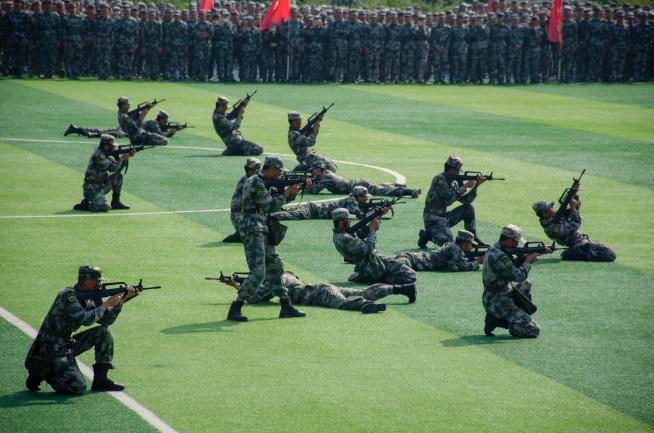 强国有我,青春有为 ——足球365隆重举行2023级新生军训结营仪式暨开学典礼 强国有我,青春有为 ——足球365隆重举行2023级新生军训结营仪式暨开学典礼