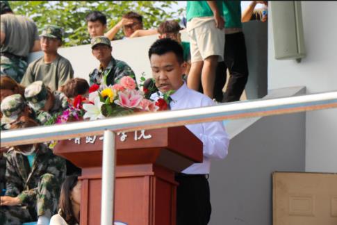 强国有我,青春有为 ——足球365隆重举行2023级新生军训结营仪式暨开学典礼 强国有我,青春有为 ——足球365隆重举行2023级新生军训结营仪式暨开学典礼