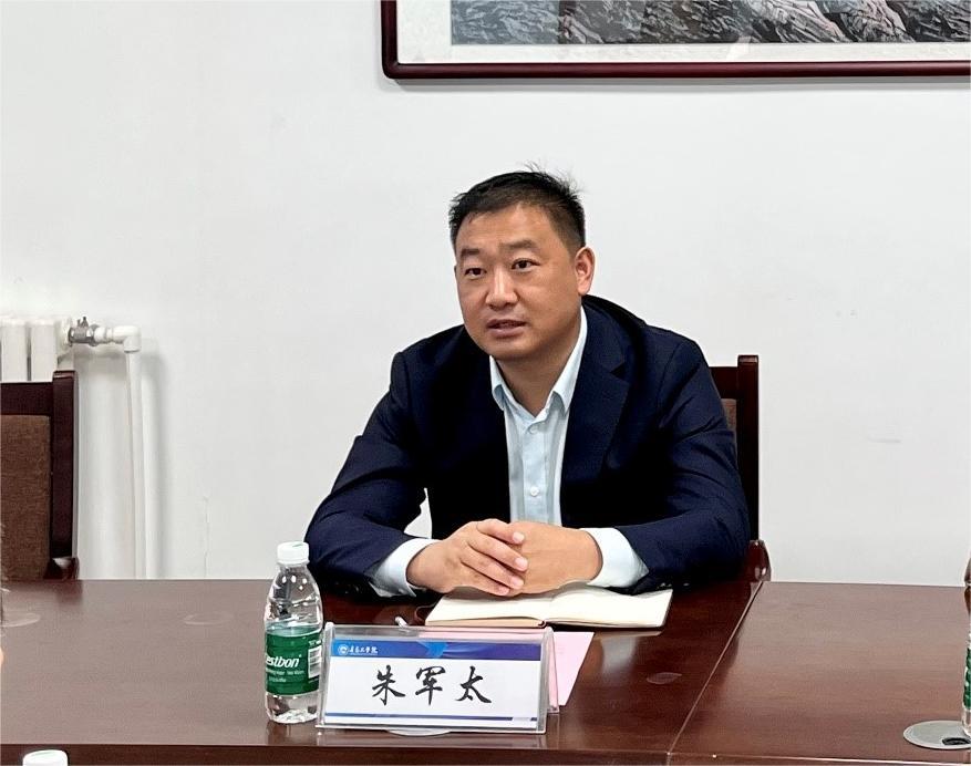 足球365直播网与山东汇锋新材料有限公司举行校企合作签约暨产业教授聘任仪式 足球365直播网与山东汇锋新材料有限公司举行校企合作签约暨产业教授聘任仪式
