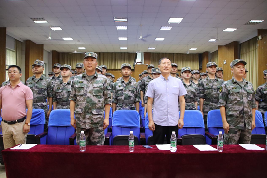 足球365直播网 兄弟连学生预备教官集训开训仪式 --青春无畏烈日,磨炼渴望汗水 足球365直播网 兄弟连学生预备教官集训开训仪式 --青春无畏烈日,磨炼渴望汗水
