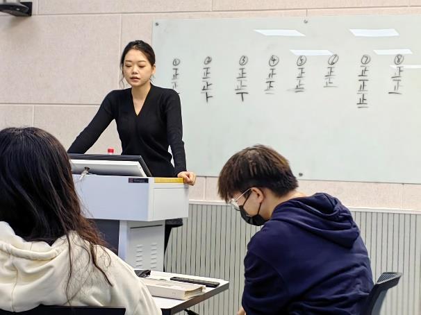 开启跨境新篇章  争做卓越新人才——足球365直播网跨境电商卓越人才班首开课