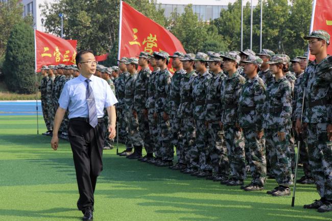 强国有我,青春有为 ——足球365隆重举行2023级新生军训结营仪式暨开学典礼 强国有我,青春有为 ——足球365隆重举行2023级新生军训结营仪式暨开学典礼