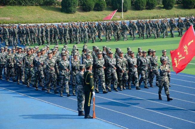 强国有我,青春有为 ——足球365隆重举行2023级新生军训结营仪式暨开学典礼 强国有我,青春有为 ——足球365隆重举行2023级新生军训结营仪式暨开学典礼